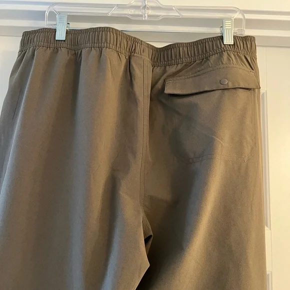 L.L Bean men’s Multisport pants. XL 28 inch inseam - Picture 8 of 13